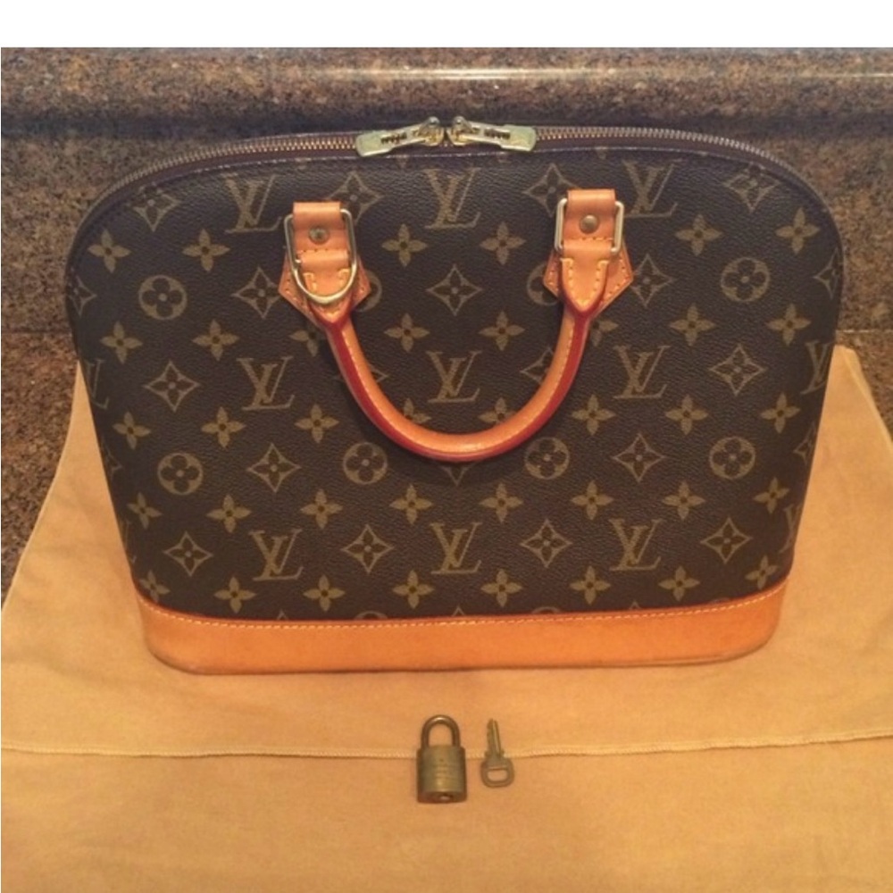 Louis Vuitton Alma PM